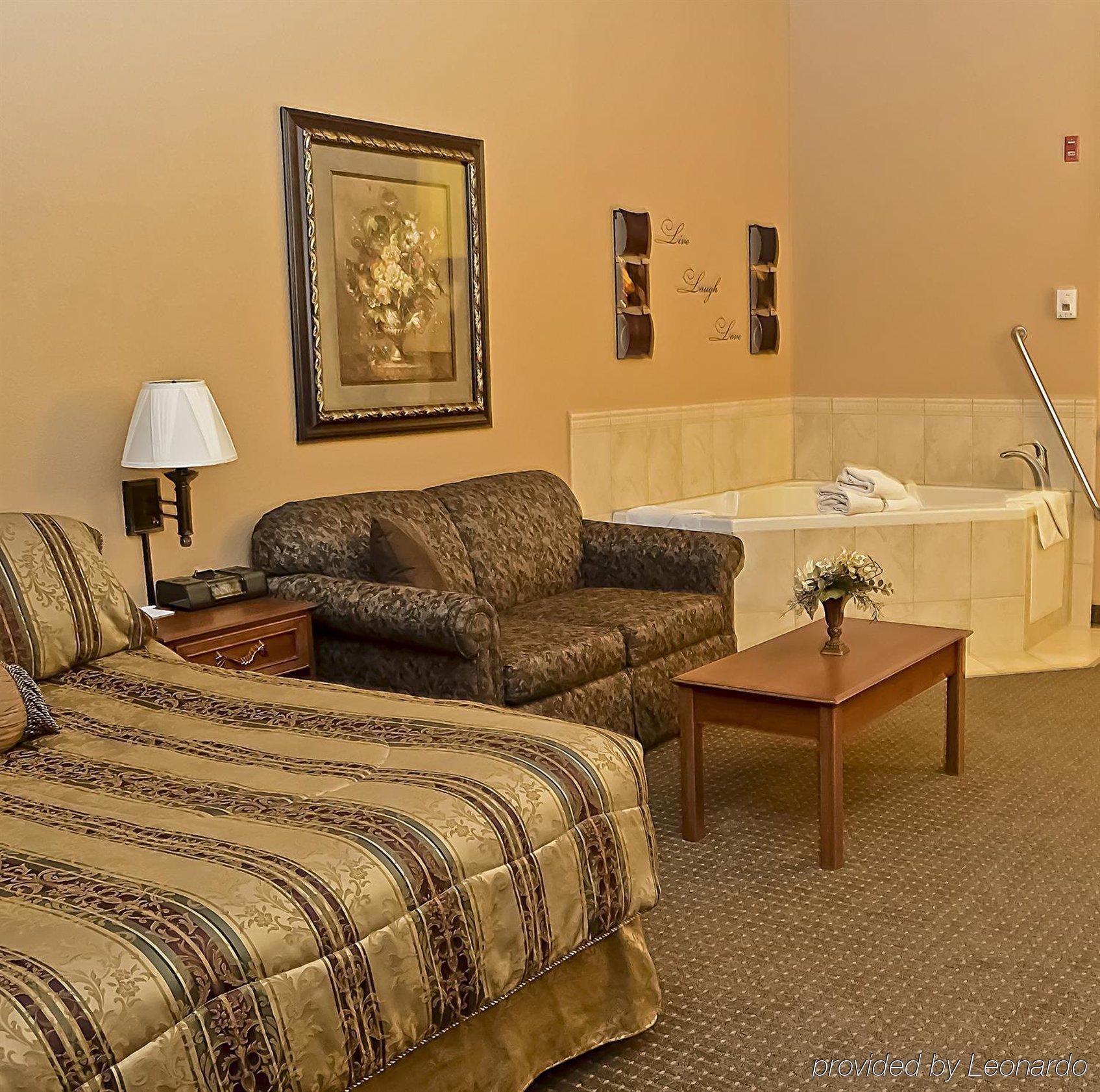 Expressway Suites Фарго Номер фото
