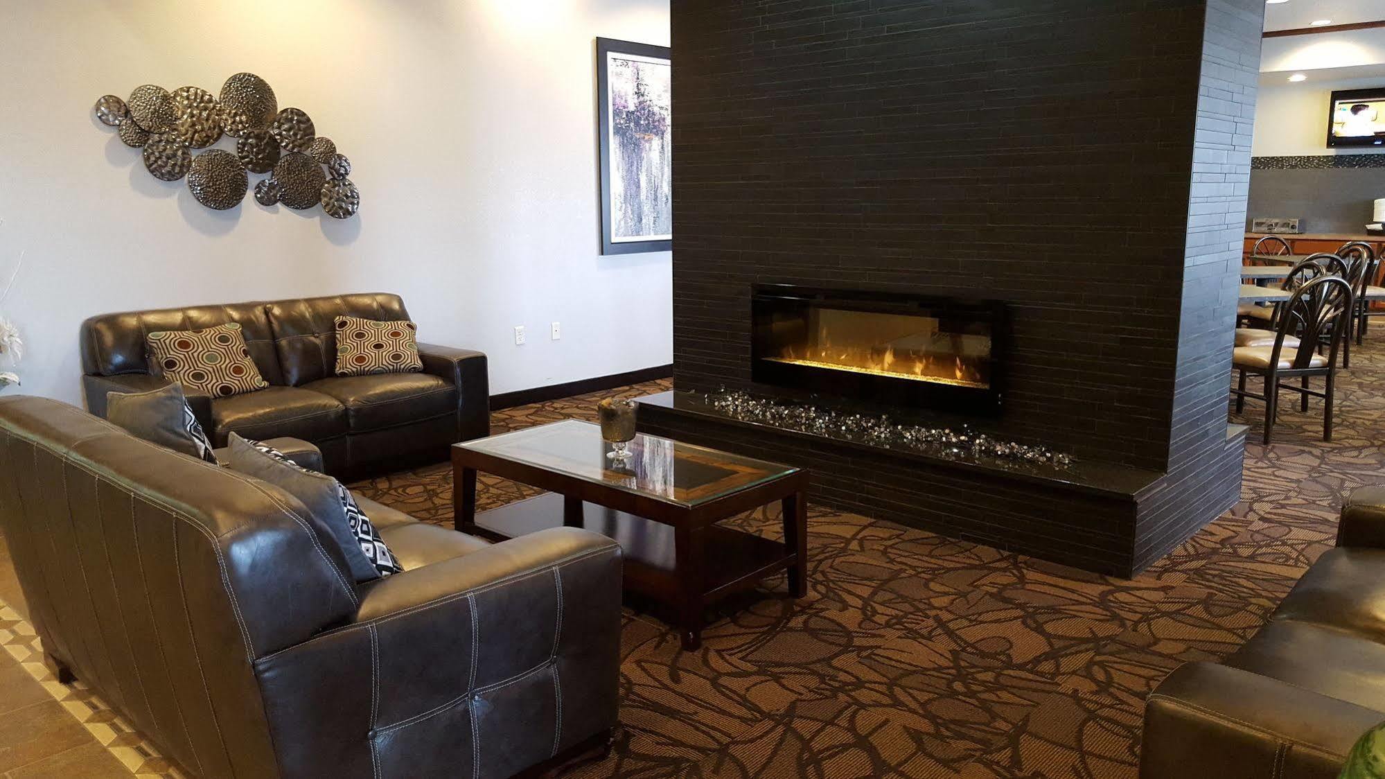 Expressway Suites Фарго Экстерьер фото